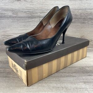 Vintage 1960s Wilbar’s “Pontelli” Black Leather Heels Classic Stiletto Pumps 9.5